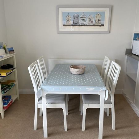 Lovely Seafront 2 Bedroom Apartment 4 阿伯蒂费 外观 照片